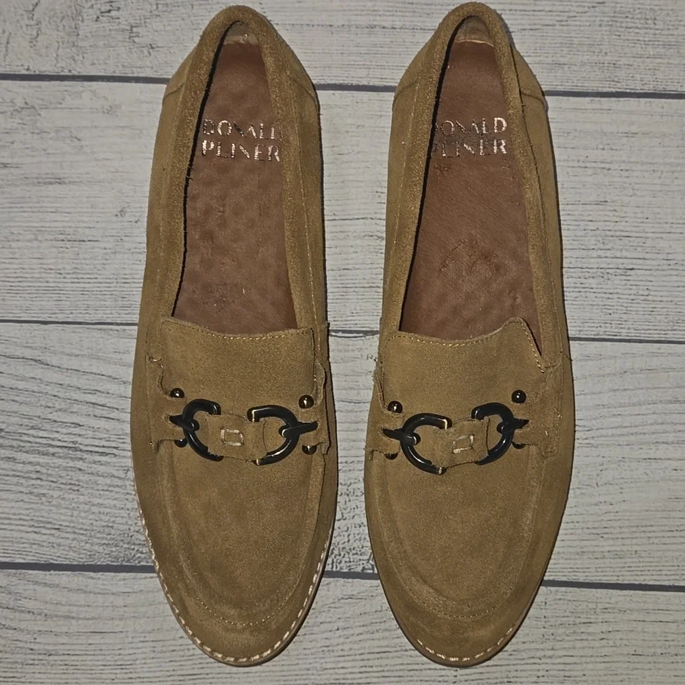 Donald J. Pliner Helio Suede Loafers Saddle Size 9